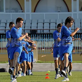 ''Ψηλώνουν'' τα εμπόδια