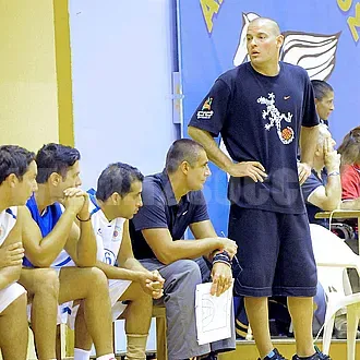 Ανανέωσε ο Σακελλαρίου