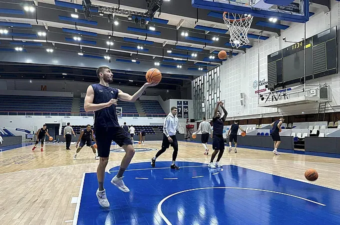 Ο Κολοσσός στο Saint Quentin!