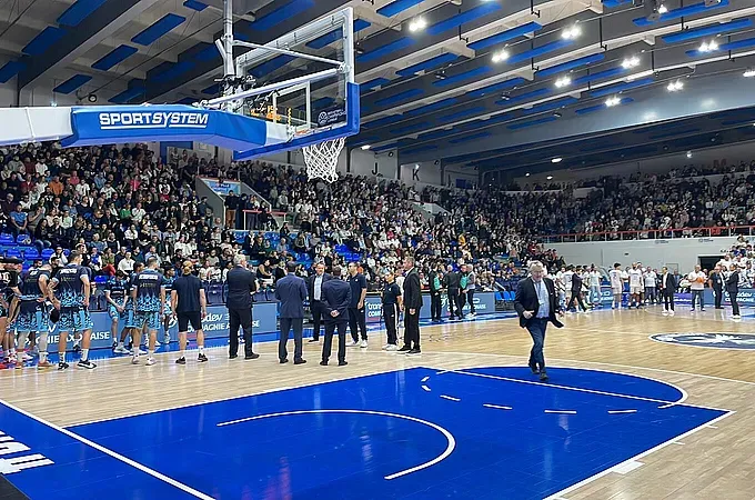 Ο Οκτώβριος της... ιστορίας του Κολοσσού!