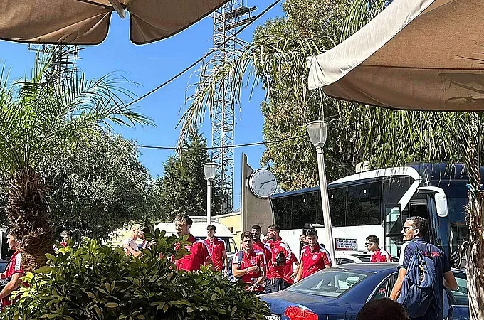 Οι φίλαθλοι δίπλα σε Γράφα και παίκτες!