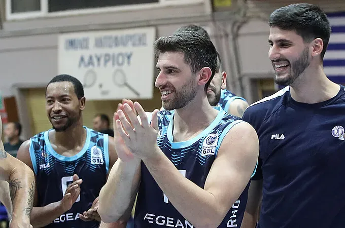 ΚΟΛΟΣΣΑΡΑ... 200 νίκες στα ''σαλόνια''!