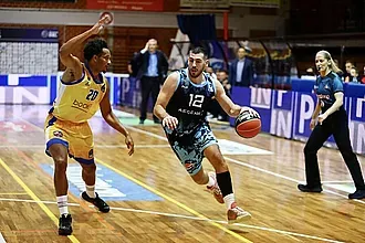 ''Ταυτότητα μας είναι η άμυνα''!