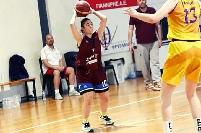 ''Σιδερένια'', Κωνσταντίνα...