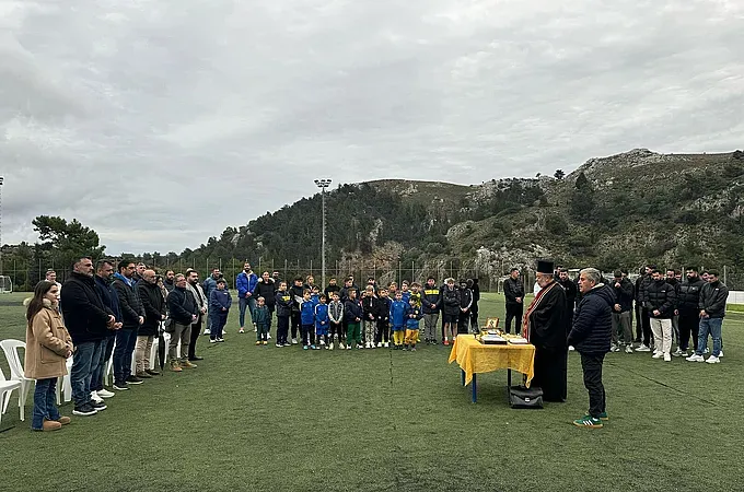 Κοπή πίτας με χαμόγελα στον Απόλλωνα Καλυθιών!