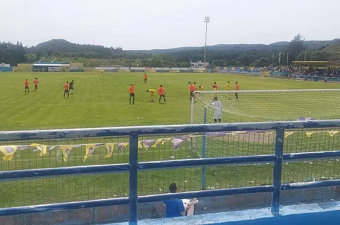 Εκεί... εκεί στη Γ' Εθνική!