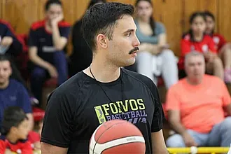 O Μπίρμπας ευχαριστεί το Φοίβο Κω!