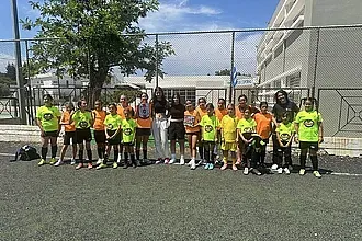 Δίπλα στα κορίτσια η L.F.C. Ιαλυσού!