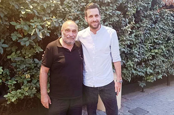 Συνεχίζει στην Ελπίδα ο Βογιατζής!