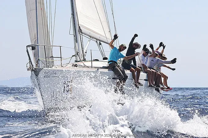 Ξεκίνημα από τη Χίο για την Aegean Regatta!