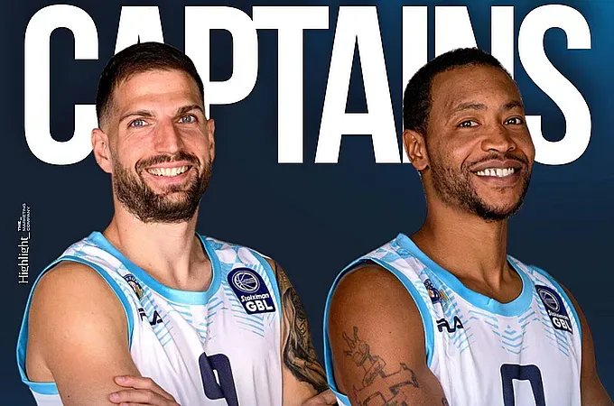 Αρχηγοί Πετρόπουλος και Γκάουντλοκ!