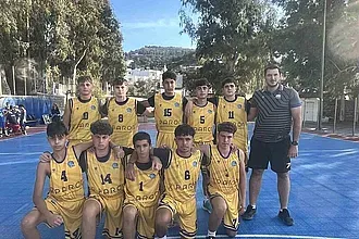 ''Ζωντανός'' για την πρόκριση στην παράταση ο Φοίβος!