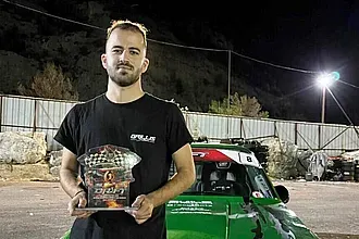 Πρωτιά για Γρύλλη στο drift!