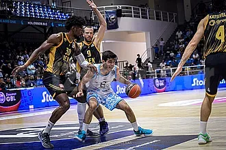 Χαμόγελα αισιοδοξίας και επιστροφή στο παρκέ!
