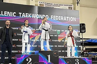 ''Ασημένια'' η Παπανικόλα!