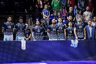 ΔΩΡΕΑΝ ΔΥΟ ΔΙΠΛΕΣ προσκλήσεις για το Κολοσσός- Περιστέρι!