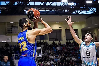 Έκλεισε τον Σι Τζέι Χάρις ο Κολοσσός!
