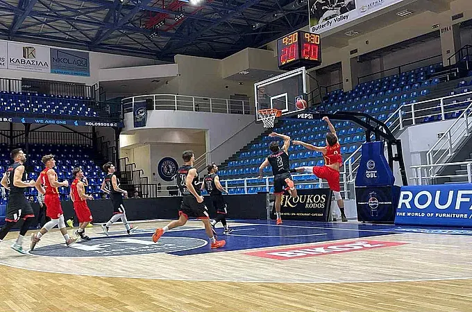 Βραδινό ''ραντεβού'' στην Καλλιθέα!