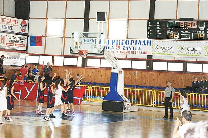 Τζάμπολ στις κορασίδες
