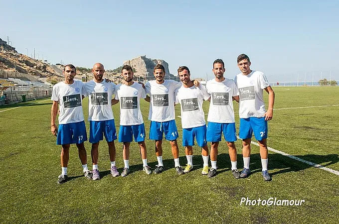 Μαθαίνει με τις... απουσίες!