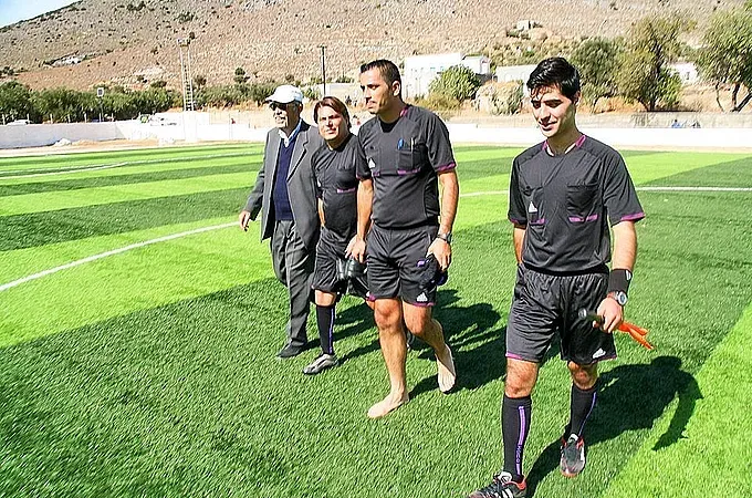 ''Κρέμασε'' τη σφυρίχτρα του