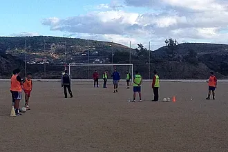 Με διοίκηση και κόσμο