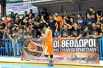 Κατάμεστο το γήπεδο!