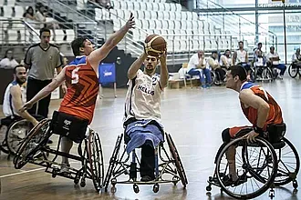 Με τον Ατνάν στη Τσεχία