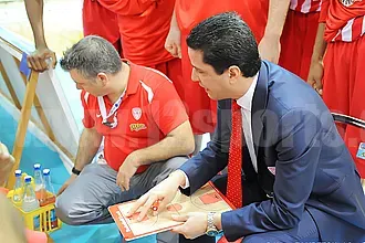 Θυμήθηκε Κολοσσό και ''Σφαιρό''