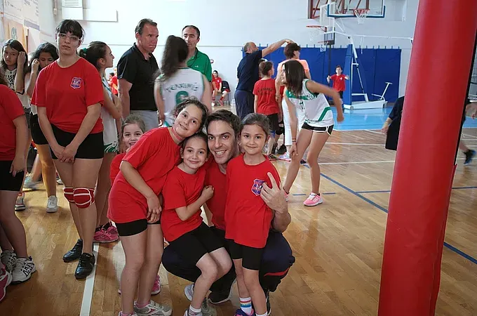 Η προκήρυξη για τα μίνι
