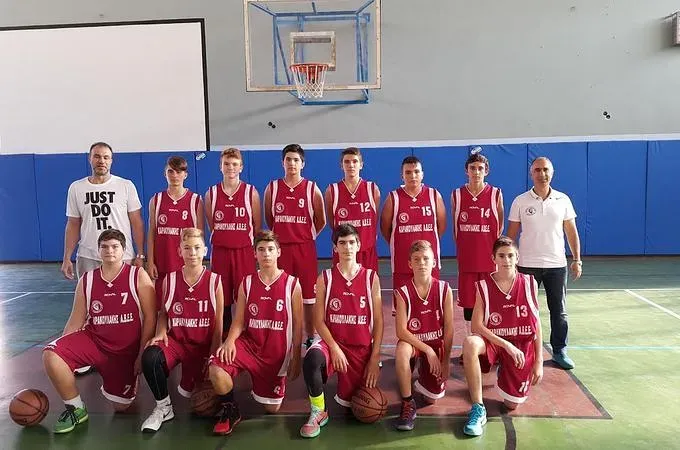 ΠΑΜΠΑΙΔΕΣ: ΑΕ Δικαίου- Ιπποκράτης 52-68