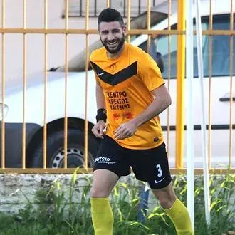 Θέλει Πομπού και Χατζηκοσμά
