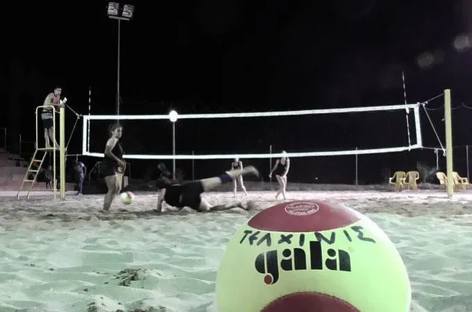 Μεγάλες μάχες στο beach volley