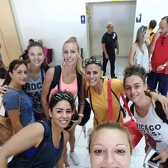 Ανοίγει τα φτερά του (pic)!