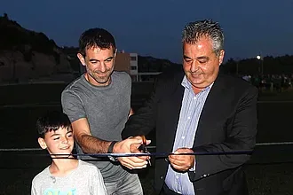 Εγκαίνια με... λάμψη!
