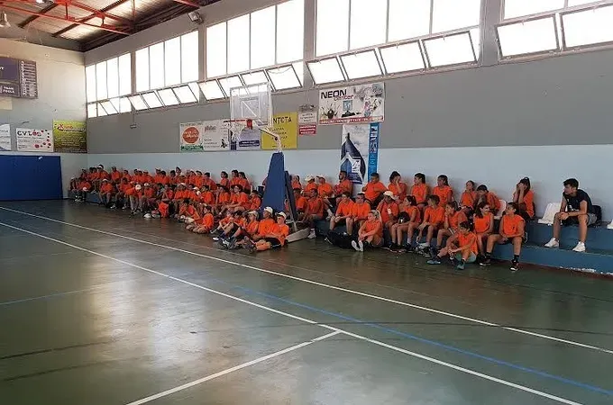 Αυλαία με χαμόγελα στην Κάλυμνο!