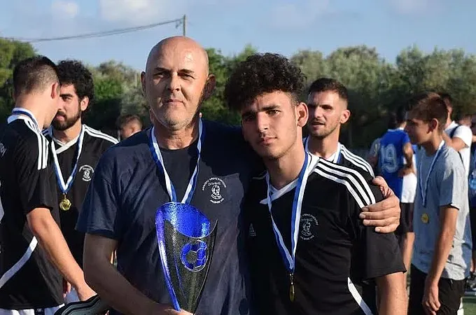 Ο Μαγκάκης στον Γ.Α.Σ. Ιάλυσος!