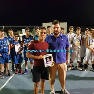 Δεν ξεχνάει τα παιδιά της!
