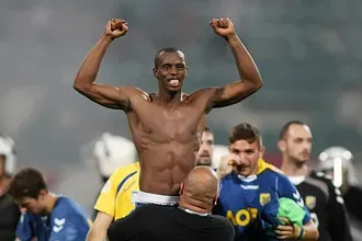 Βλέπει Ανρί Καμαρά η Ρόδος!