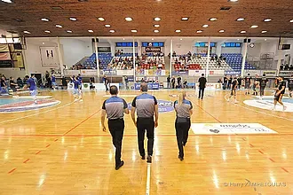 Αποκαρδιωτική εικόνα στο γήπεδο!