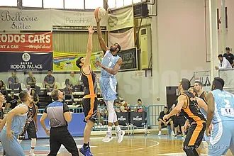 Οι διαιτητές της πρεμιέρας!