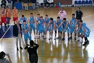 Ο Κολοσσός συγχαίρει και εύχεται
