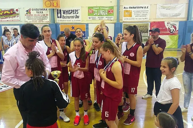 Ο Ανταγόρας συγχαίρει Ιπποκράτη
