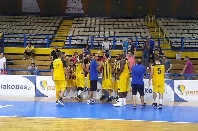 Όλοι βρέθηκαν δίπλα στην Καλλιθέα