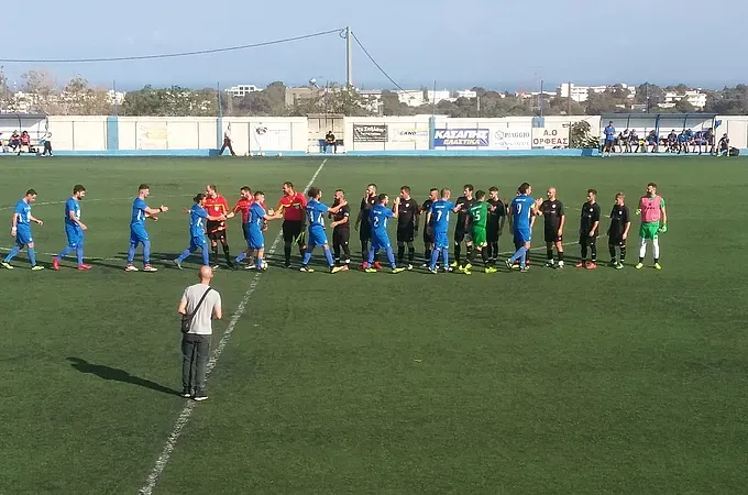 ''Μακριά η πολίτικη από το ποδόσφαιρο''!