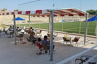 Πέργκολα στο γήπεδο της Χάλκης