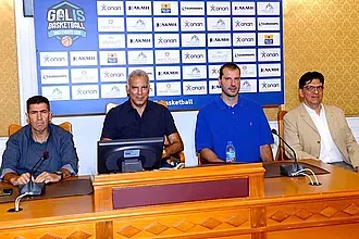 ''Να παίζουν τα παιδιά μπάσκετ στο δρόμο, έτσι ξεκίνησα''