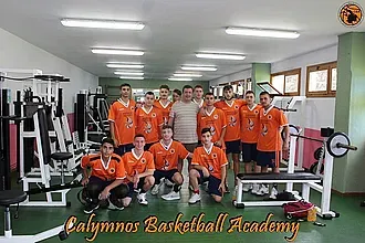 Ο Κεραμέας δίπλα στην Ακαδημία