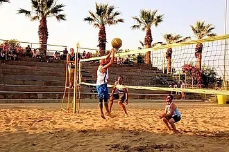 ''Μάχες'' στην άμμο στο beach volley