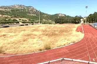 Χωράφι το γήπεδο της Καρπάθου!